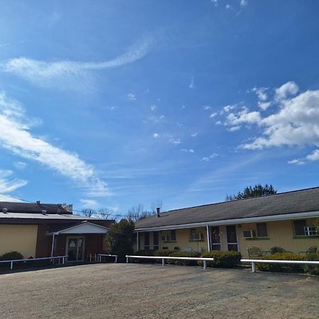 Rest Stop 6 Inn Clarendon ภายนอก รูปภาพ